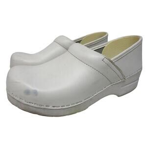 Dansko women's size 40 US 9.5 white leather clogs shoes walking work comfort